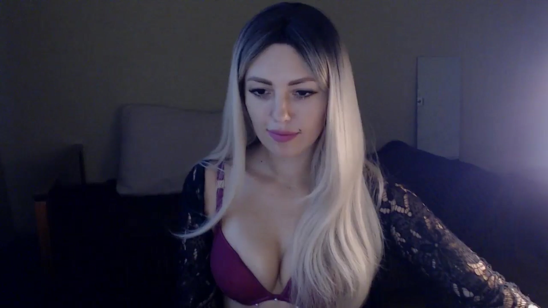 Gallery image thumbnail from Sabine8's myfreecams stream on, 10/21/2024, 12:03 image 14 of 20