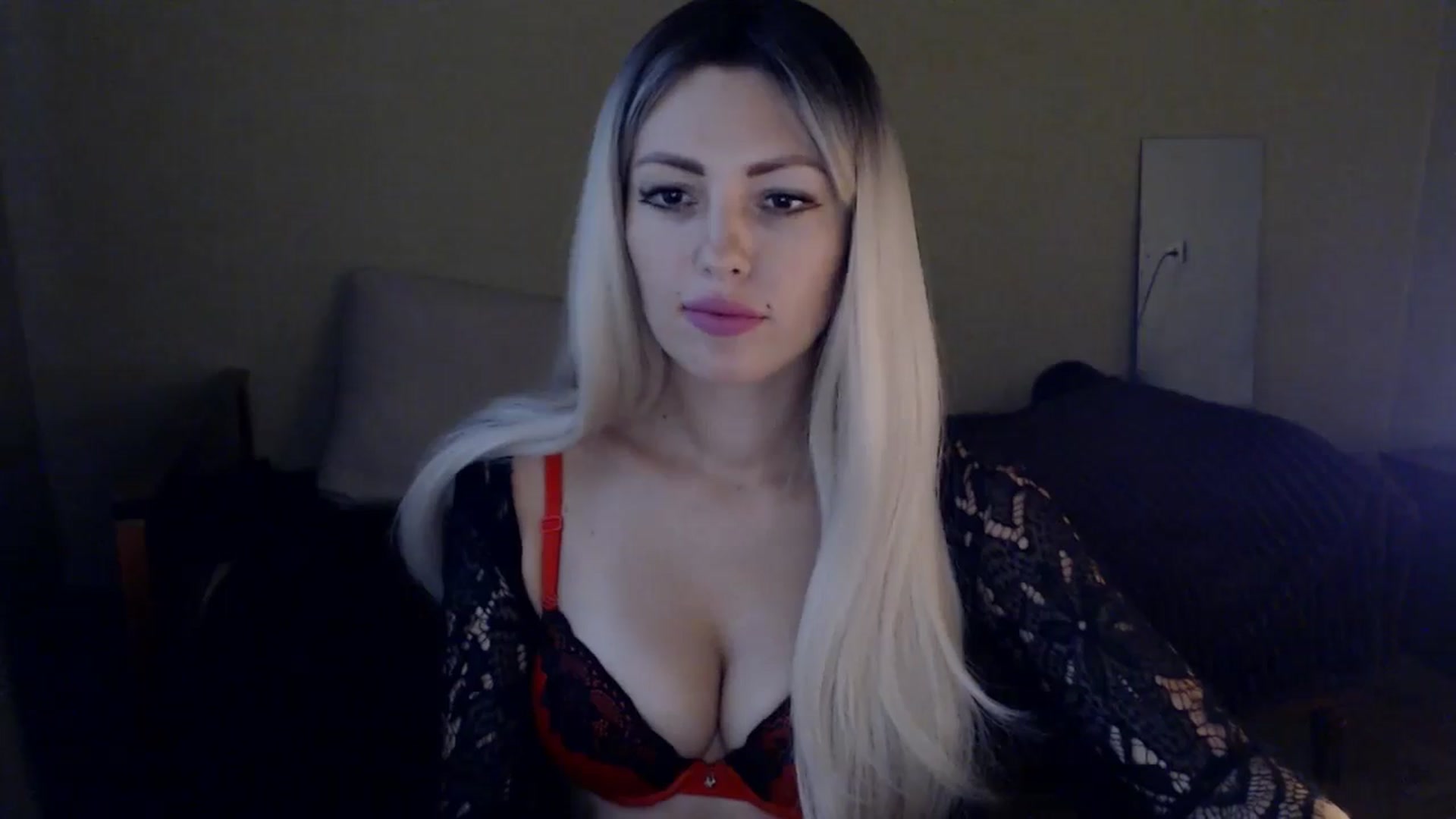 Gallery image thumbnail from Sabine8's myfreecams stream on, 10/22/2024, 10:48 image 14 of 20