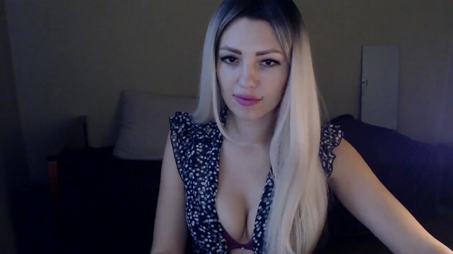 Gallery image thumbnail from Sabine8's myfreecams stream on, 10/26/2024, 11:31 image 15 of 20