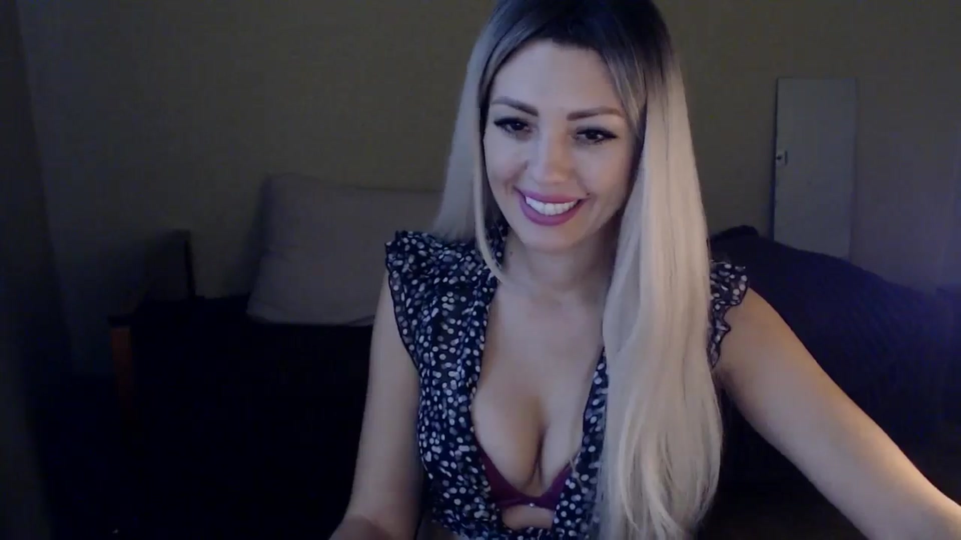 Gallery image thumbnail from Sabine8's myfreecams stream on, 10/26/2024, 11:31 image 3 of 20