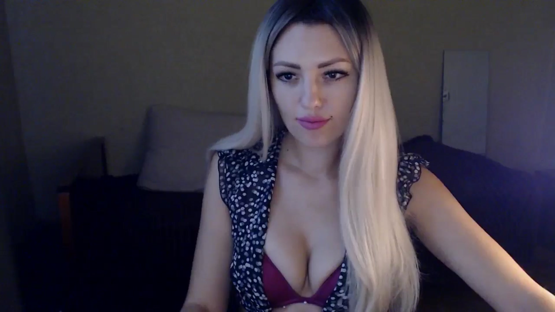 Gallery image thumbnail from Sabine8's myfreecams stream on, 10/26/2024, 12:08 image 12 of 20