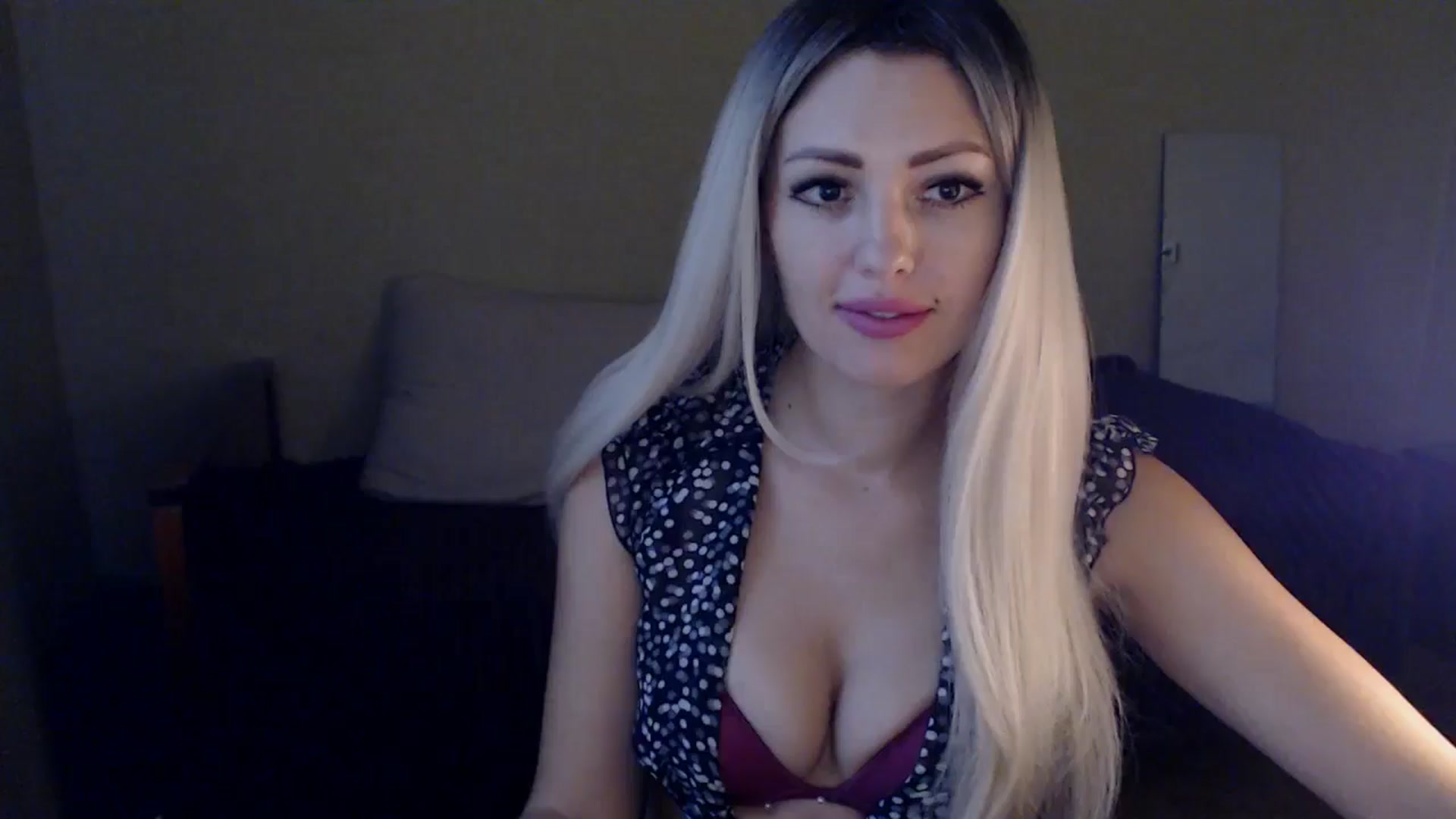 Gallery image thumbnail from Sabine8's myfreecams stream on, 10/26/2024, 12:08 image 1 of 20