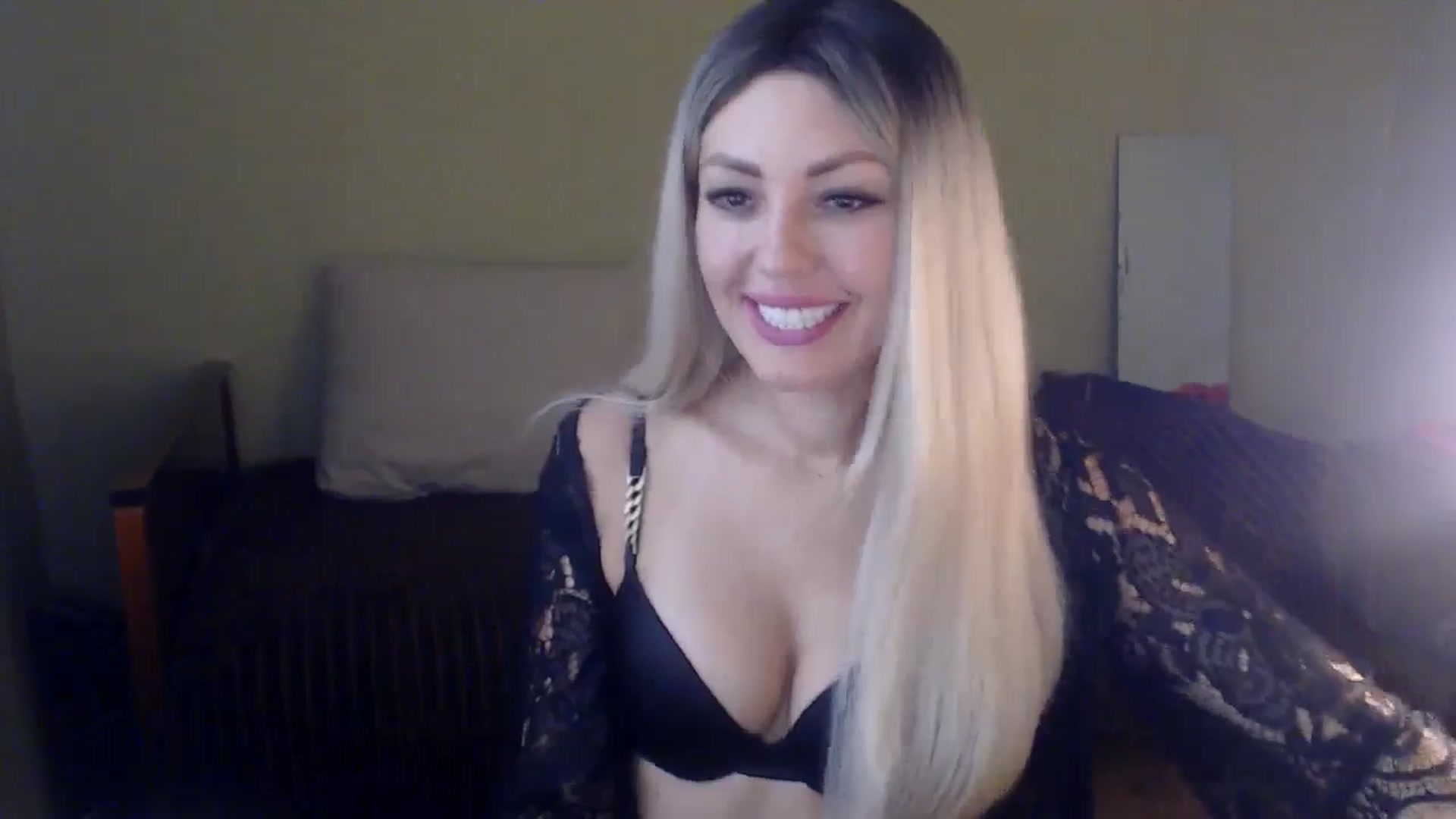 Gallery image thumbnail from Sabine8's myfreecams stream on, 11/05/2024, 10:33 image 10 of 20