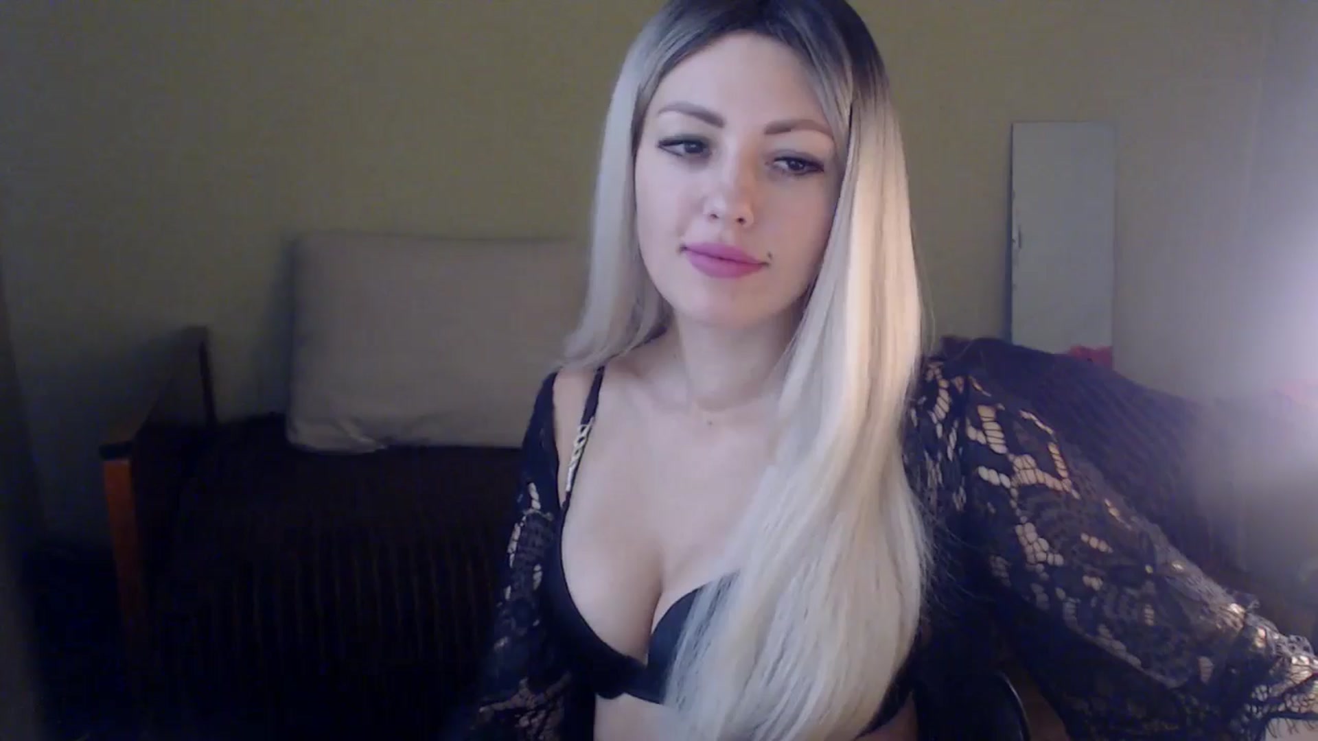 Gallery image thumbnail from Sabine8's myfreecams stream on, 11/05/2024, 10:33 image 7 of 20