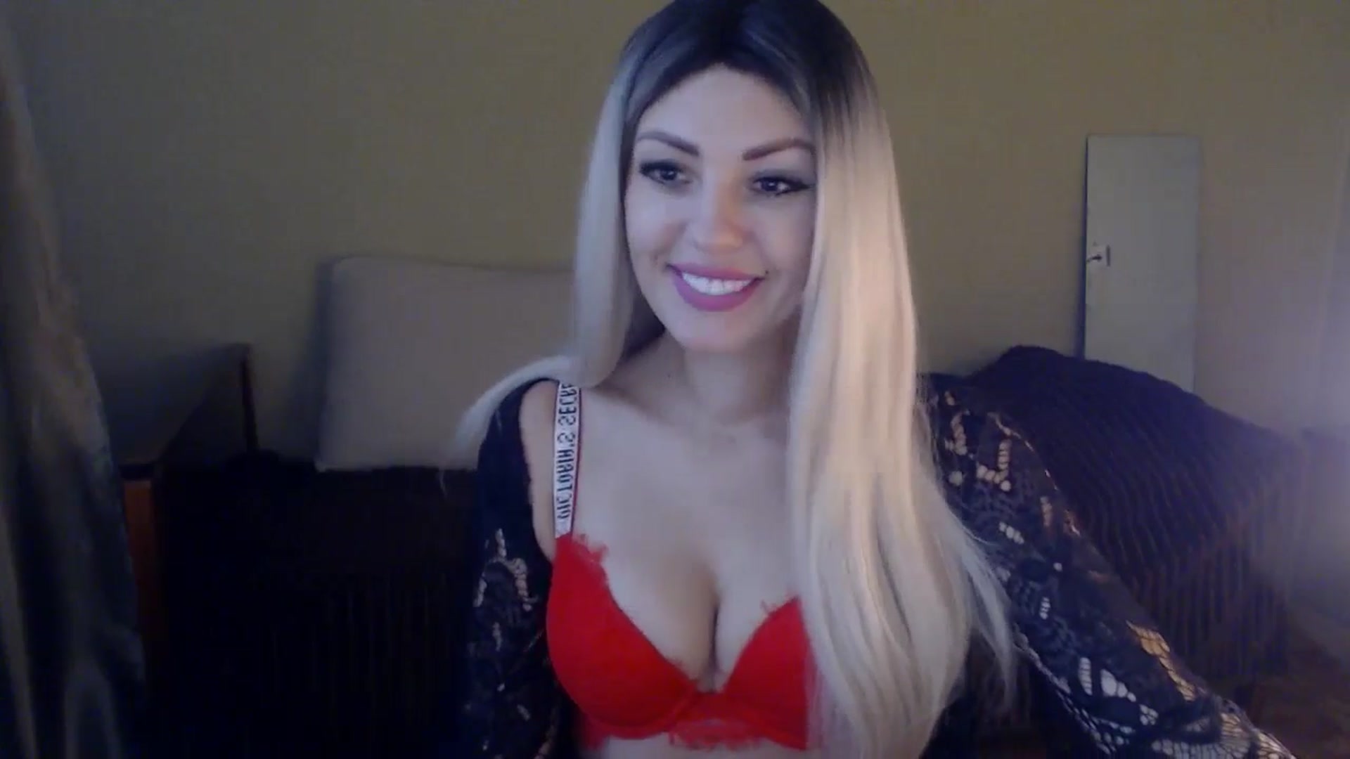 Gallery image thumbnail from Sabine8's myfreecams stream on, 11/19/2024, 10:03 image 2 of 20