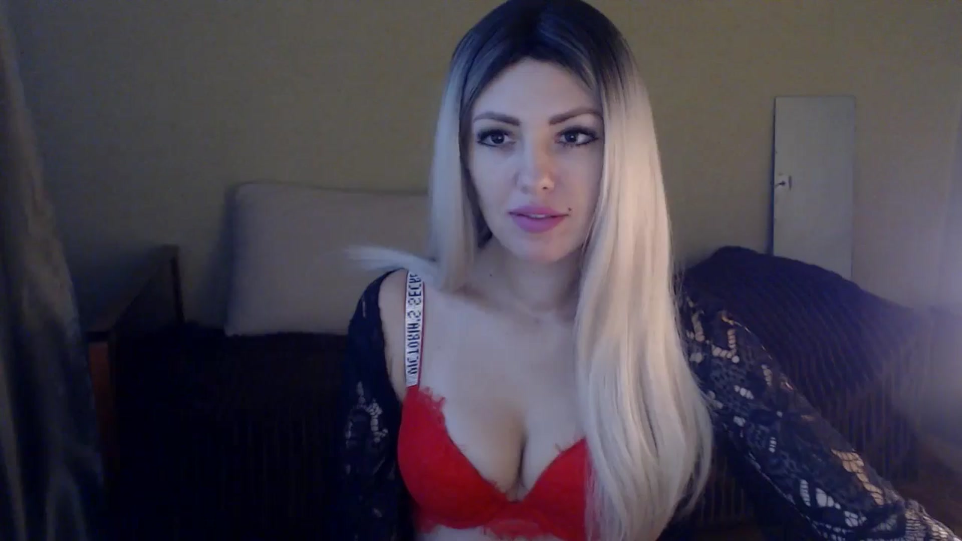 Gallery image thumbnail from Sabine8's myfreecams stream on, 11/19/2024, 10:03 image 10 of 20