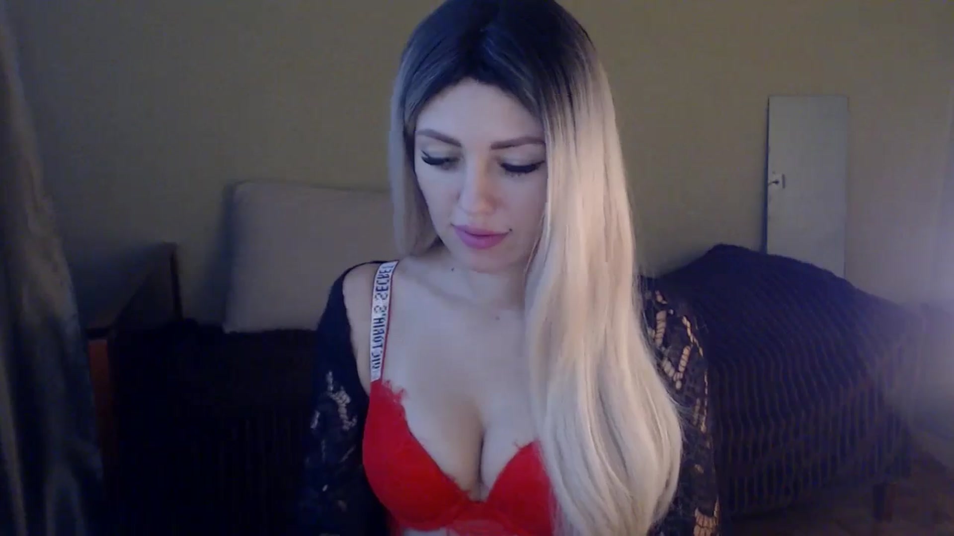 Gallery image thumbnail from Sabine8's myfreecams stream on, 11/19/2024, 10:03 image 18 of 20