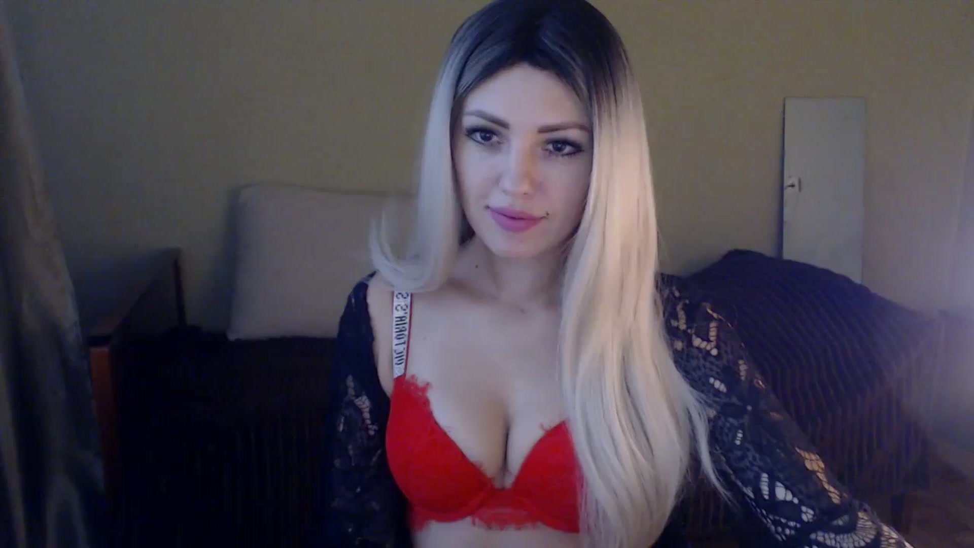 Gallery image thumbnail from Sabine8's myfreecams stream on, 11/19/2024, 10:03 image 6 of 20