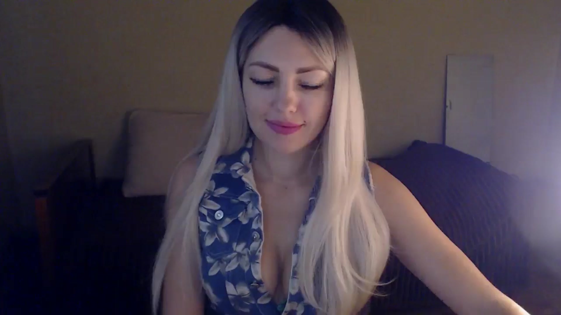 Gallery image thumbnail from Sabine8's myfreecams stream on, 11/23/2024, 12:01 image 8 of 20