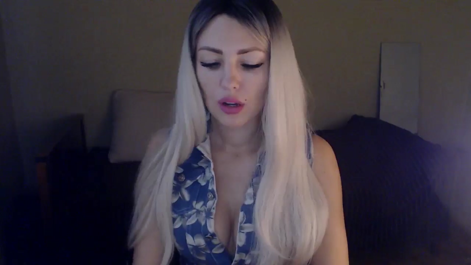Gallery image thumbnail from Sabine8's myfreecams stream on, 11/23/2024, 12:01 image 14 of 20