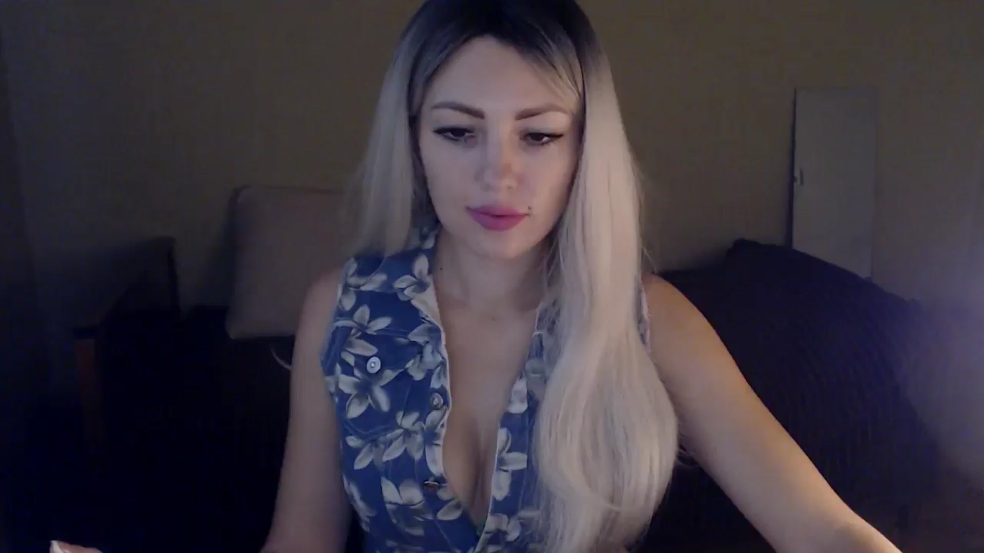 Gallery image thumbnail from Sabine8's myfreecams stream on, 11/23/2024, 12:01 image 17 of 20
