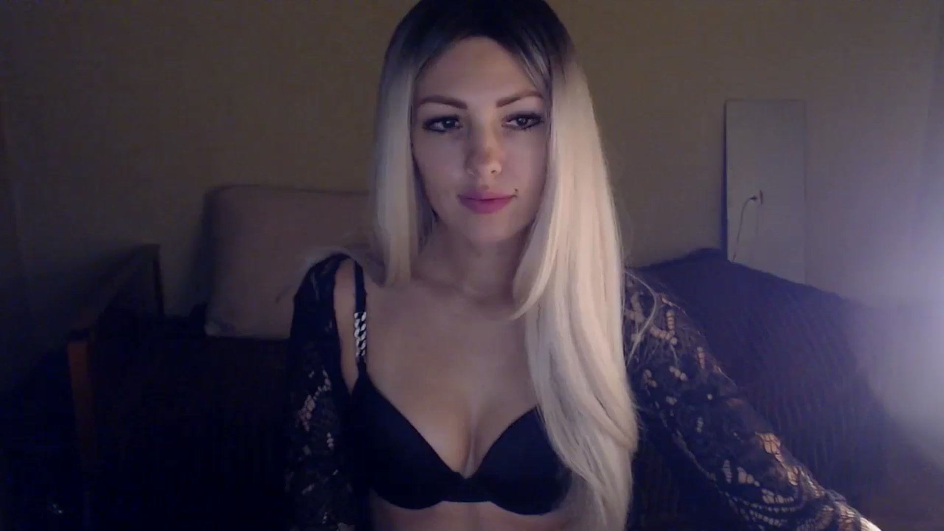 Gallery image thumbnail from Sabine8's myfreecams stream on, 11/27/2024, 13:46 image 17 of 20