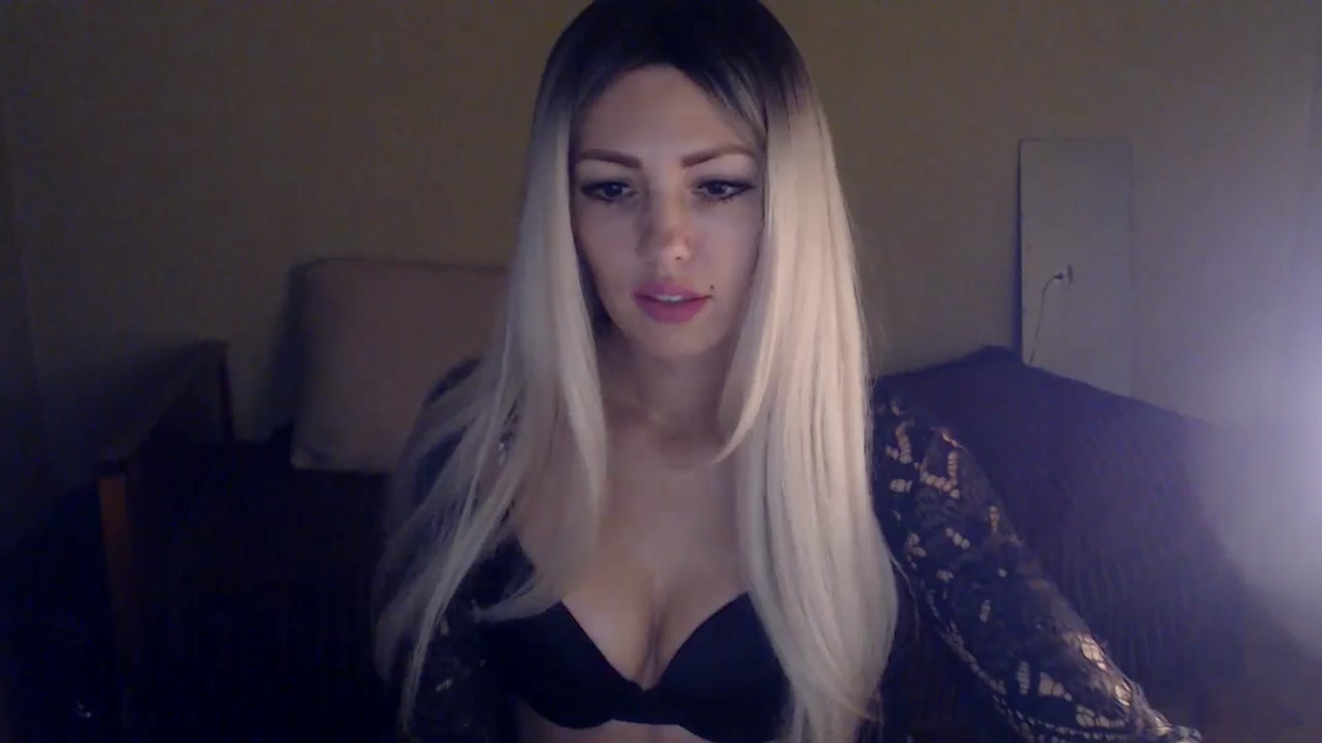 Gallery image thumbnail from Sabine8's myfreecams stream on, 11/27/2024, 13:46 image 12 of 20