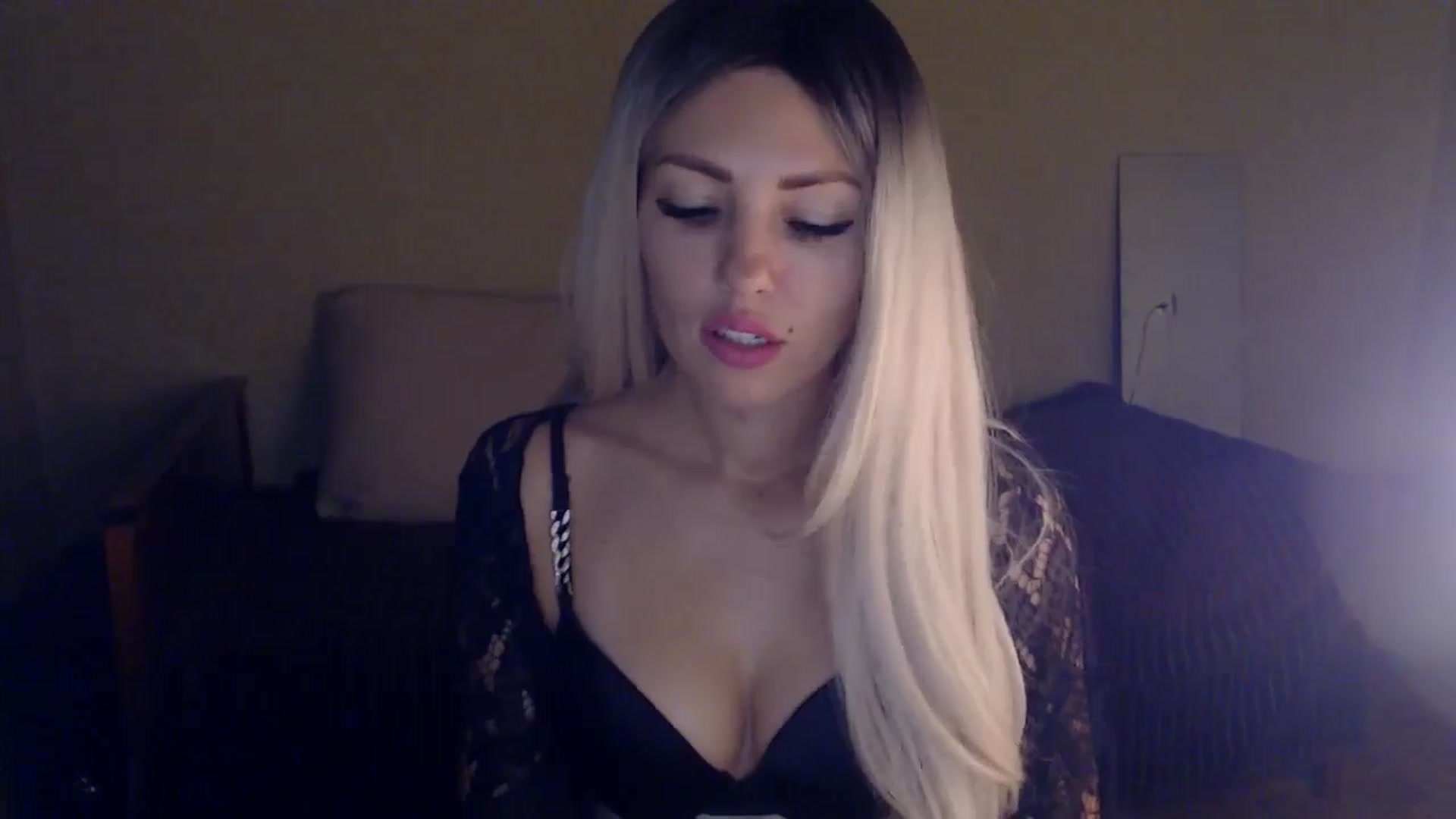 Gallery image thumbnail from Sabine8's myfreecams stream on, 11/27/2024, 13:46 image 16 of 20