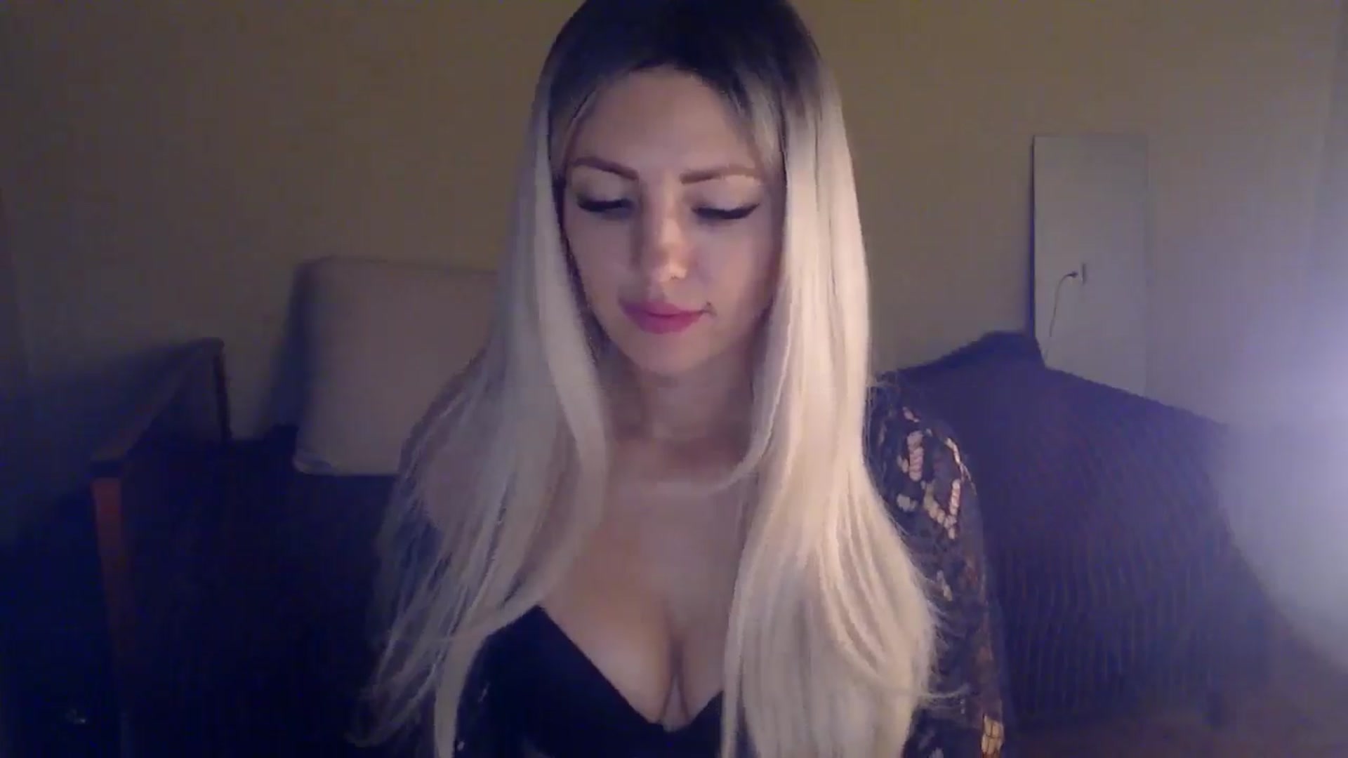 Gallery image thumbnail from Sabine8's myfreecams stream on, 11/27/2024, 15:10 image 15 of 20