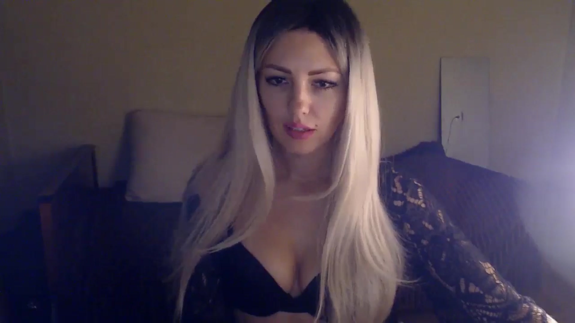 Gallery image thumbnail from Sabine8's myfreecams stream on, 11/27/2024, 15:10 image 12 of 20