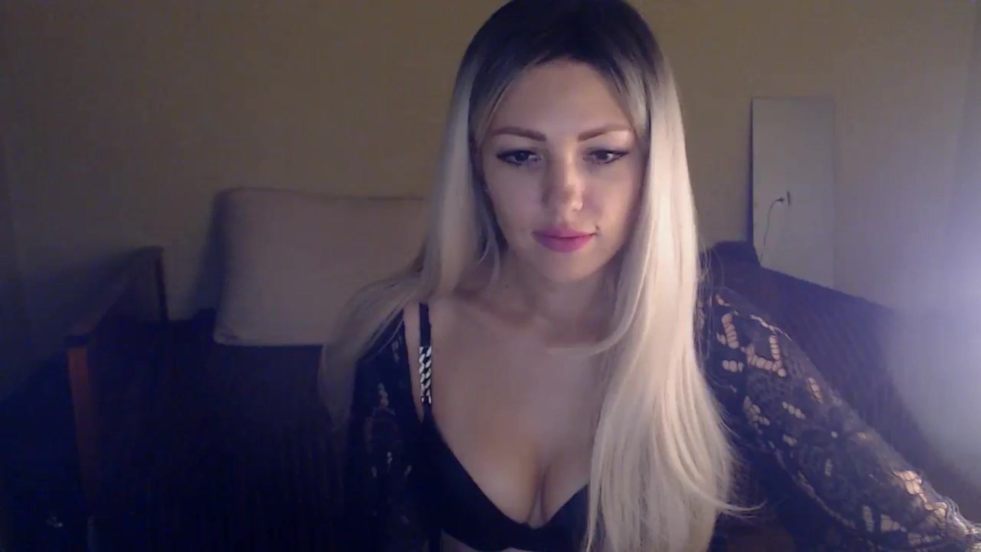 Gallery image thumbnail from Sabine8's myfreecams stream on, 11/27/2024, 15:10 image 17 of 20