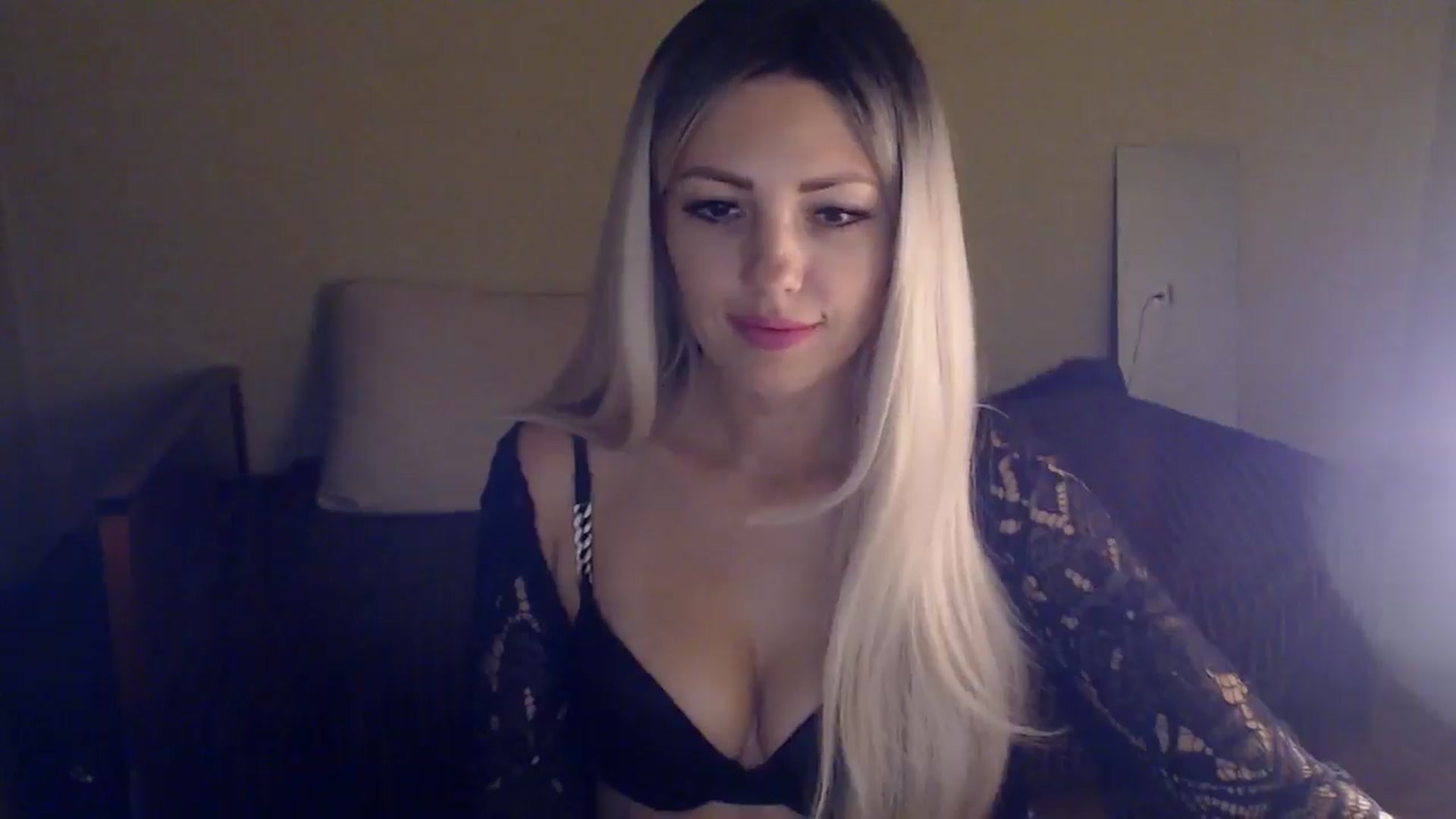 Gallery image thumbnail from Sabine8's myfreecams stream on, 11/27/2024, 15:10 image 2 of 20