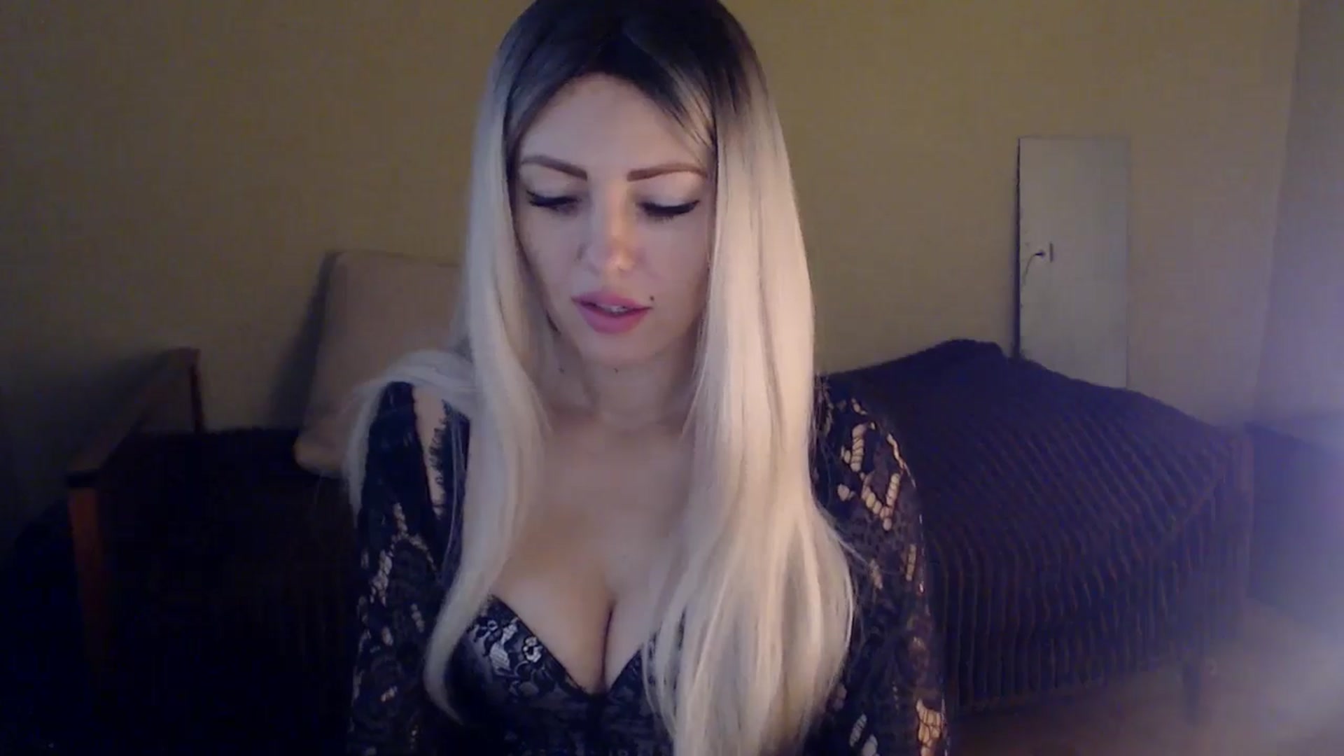 Gallery image thumbnail from Sabine8's myfreecams stream on, 12/03/2024, 09:23 image 19 of 20
