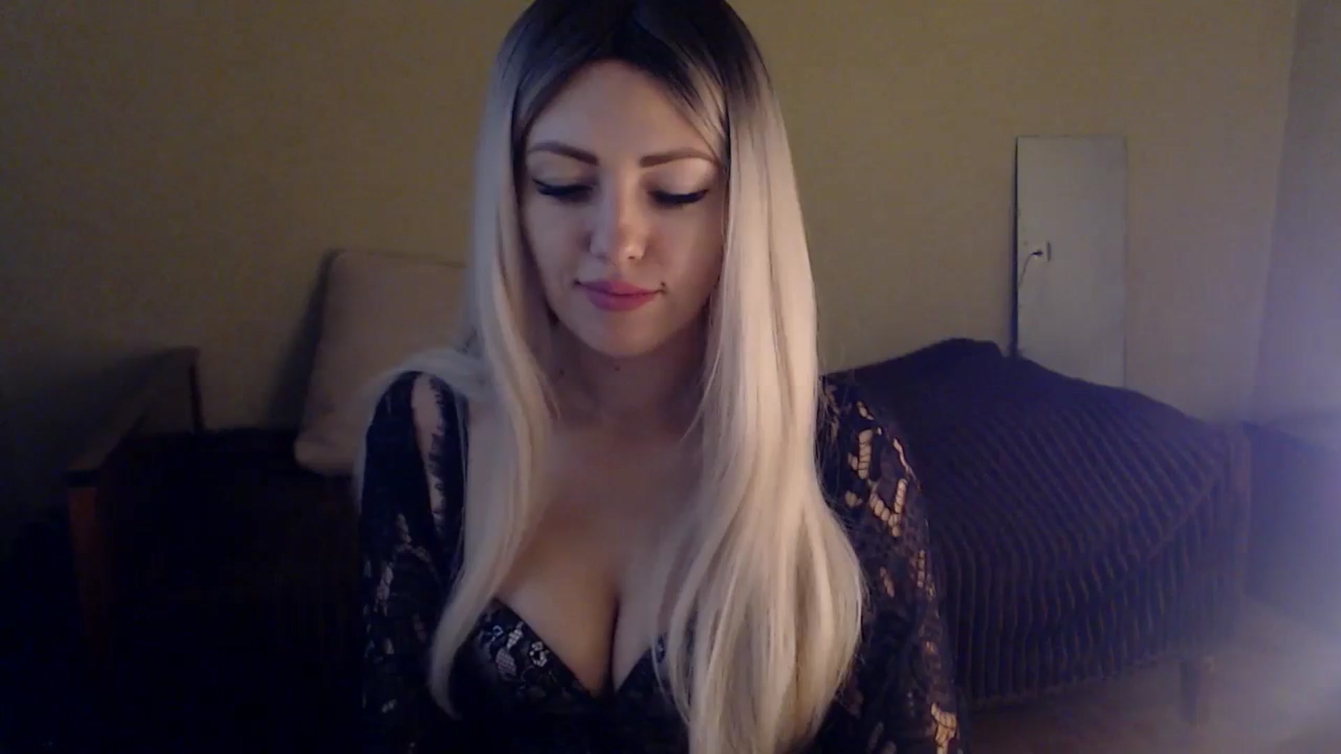 Gallery image thumbnail from Sabine8's myfreecams stream on, 12/03/2024, 09:23 image 13 of 20