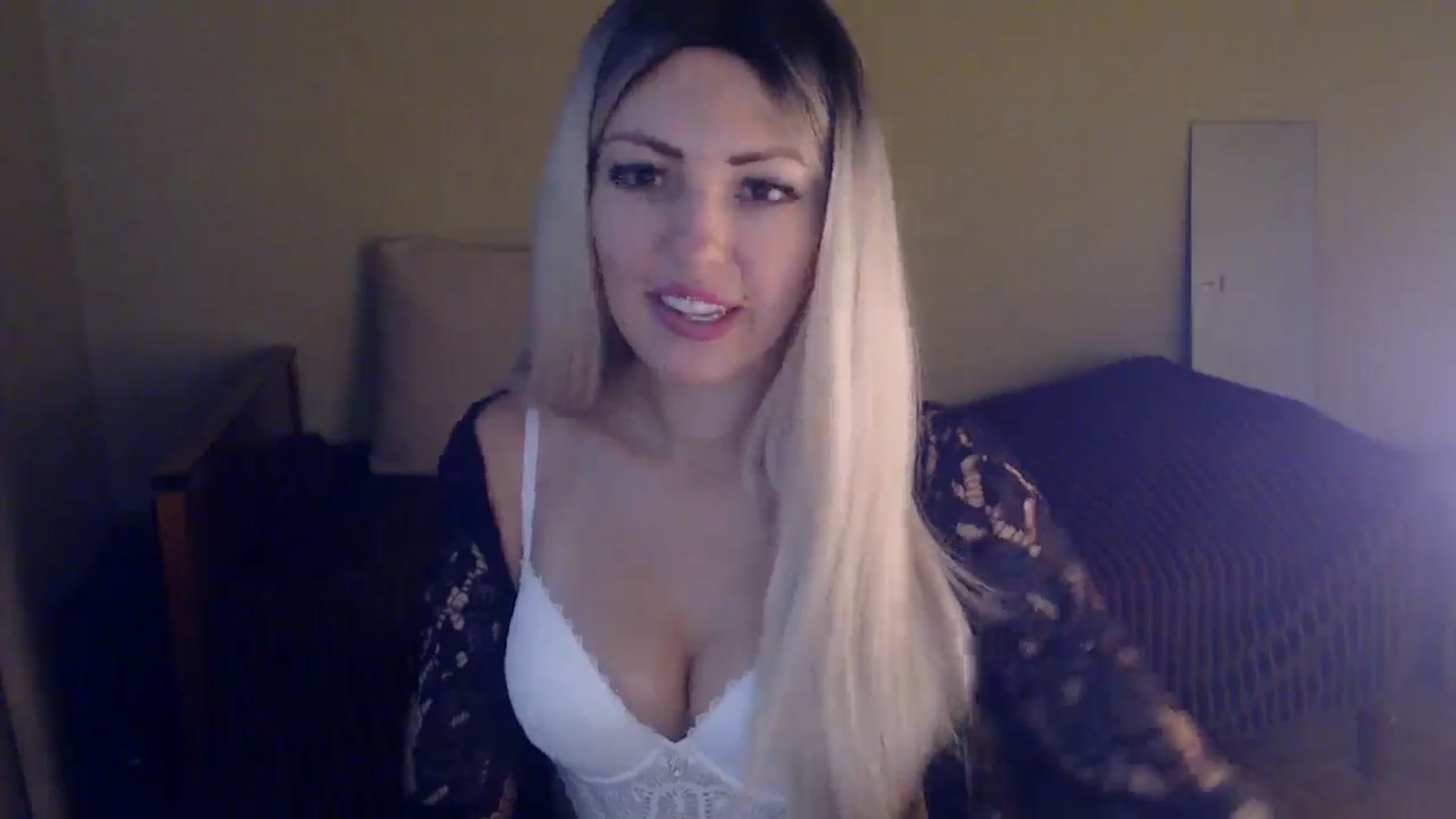 Gallery image thumbnail from Sabine8's myfreecams stream on, 12/07/2024, 13:31 image 3 of 20