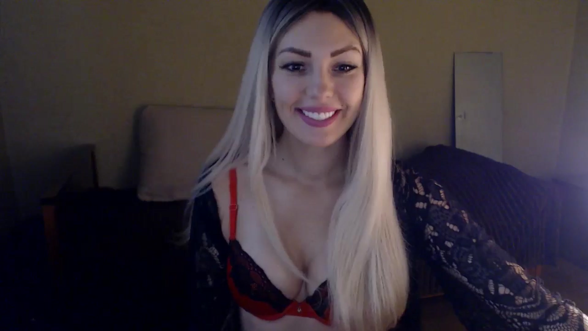 Gallery image thumbnail from Sabine8's myfreecams stream on, 12/10/2024, 10:55 image 14 of 20