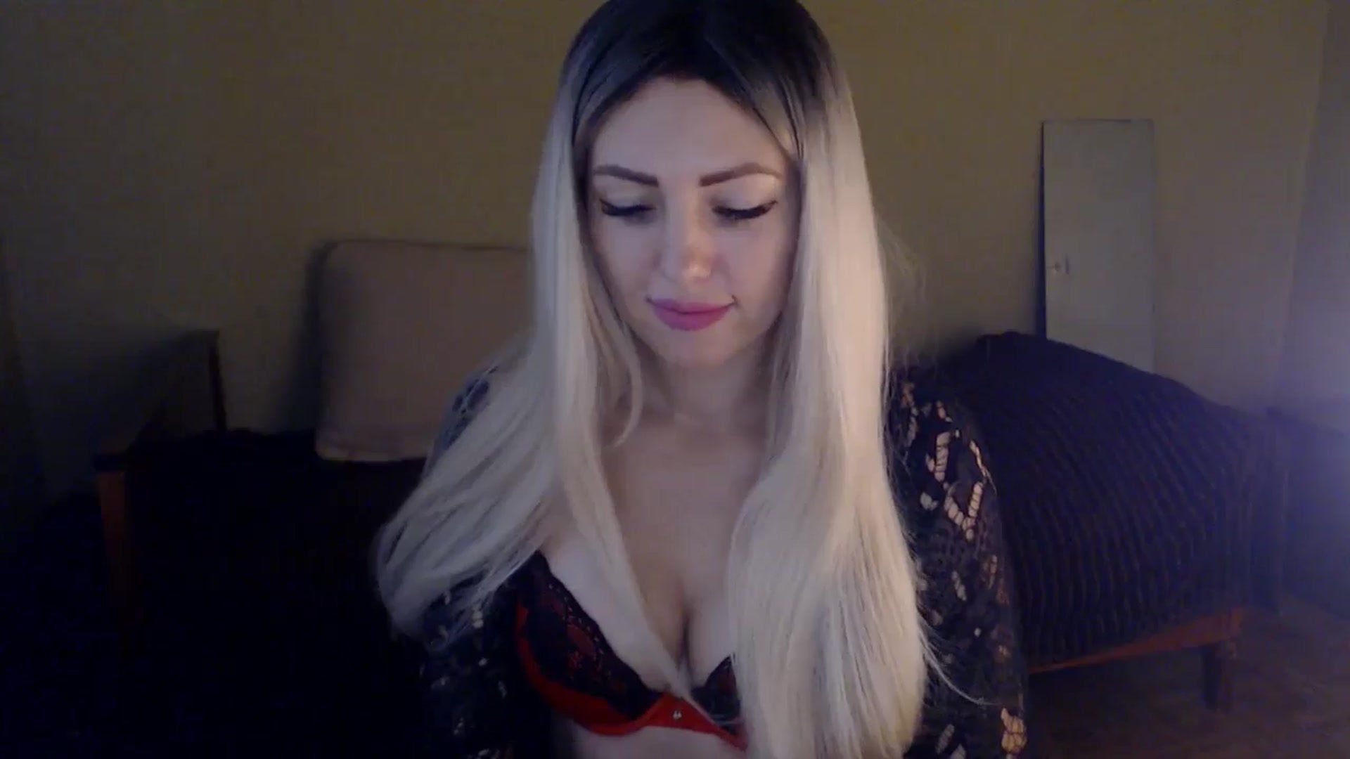Gallery image thumbnail from Sabine8's myfreecams stream on, 12/10/2024, 10:55 image 17 of 20