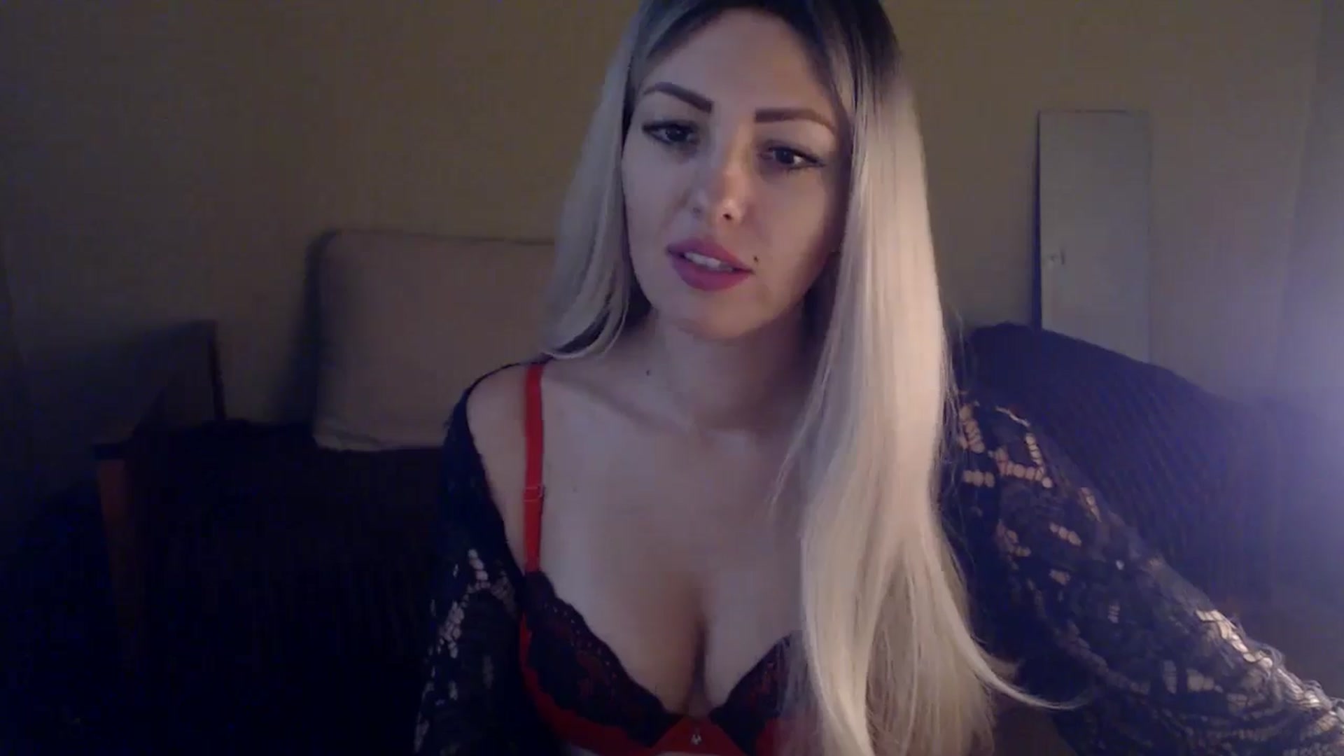 Gallery image thumbnail from Sabine8's myfreecams stream on, 12/10/2024, 12:28 image 17 of 20