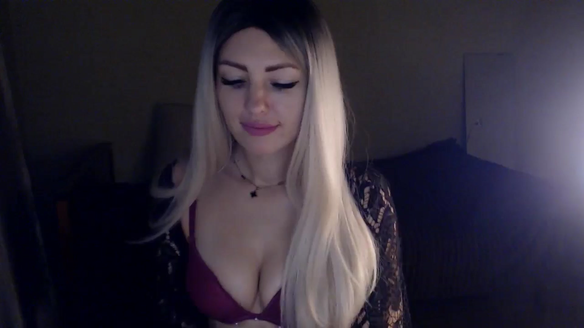 Gallery image thumbnail from Sabine8's myfreecams stream on, 12/20/2024, 13:52 image 14 of 20