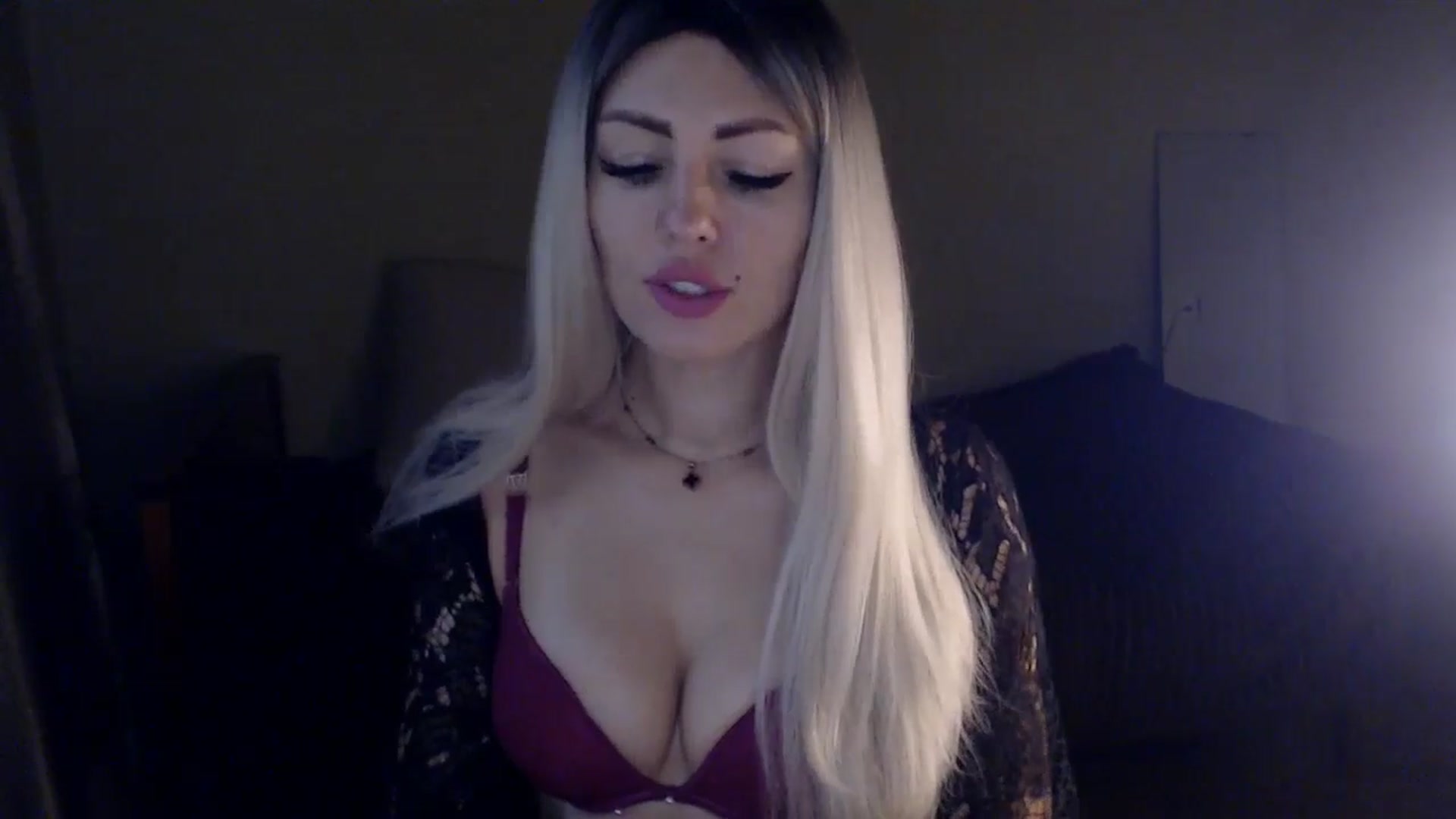Gallery image thumbnail from Sabine8's myfreecams stream on, 12/20/2024, 13:52 image 4 of 20