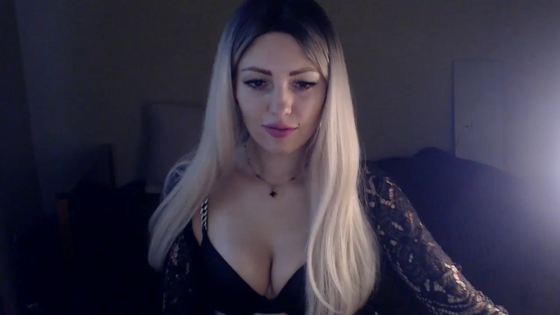 Gallery image thumbnail from Sabine8's myfreecams stream on, 12/26/2024, 11:16 image 12 of 20