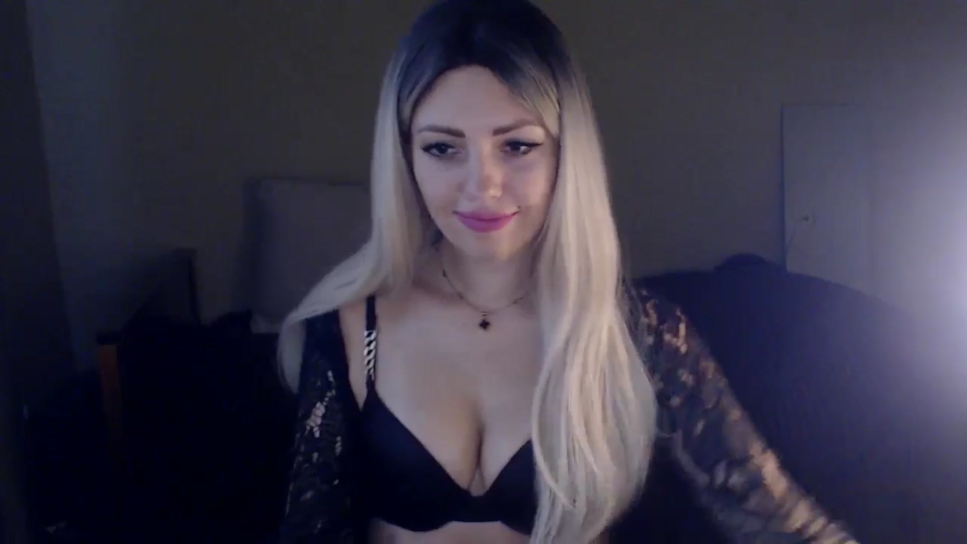 Gallery image thumbnail from Sabine8's myfreecams stream on, 12/26/2024, 11:16 image 4 of 20