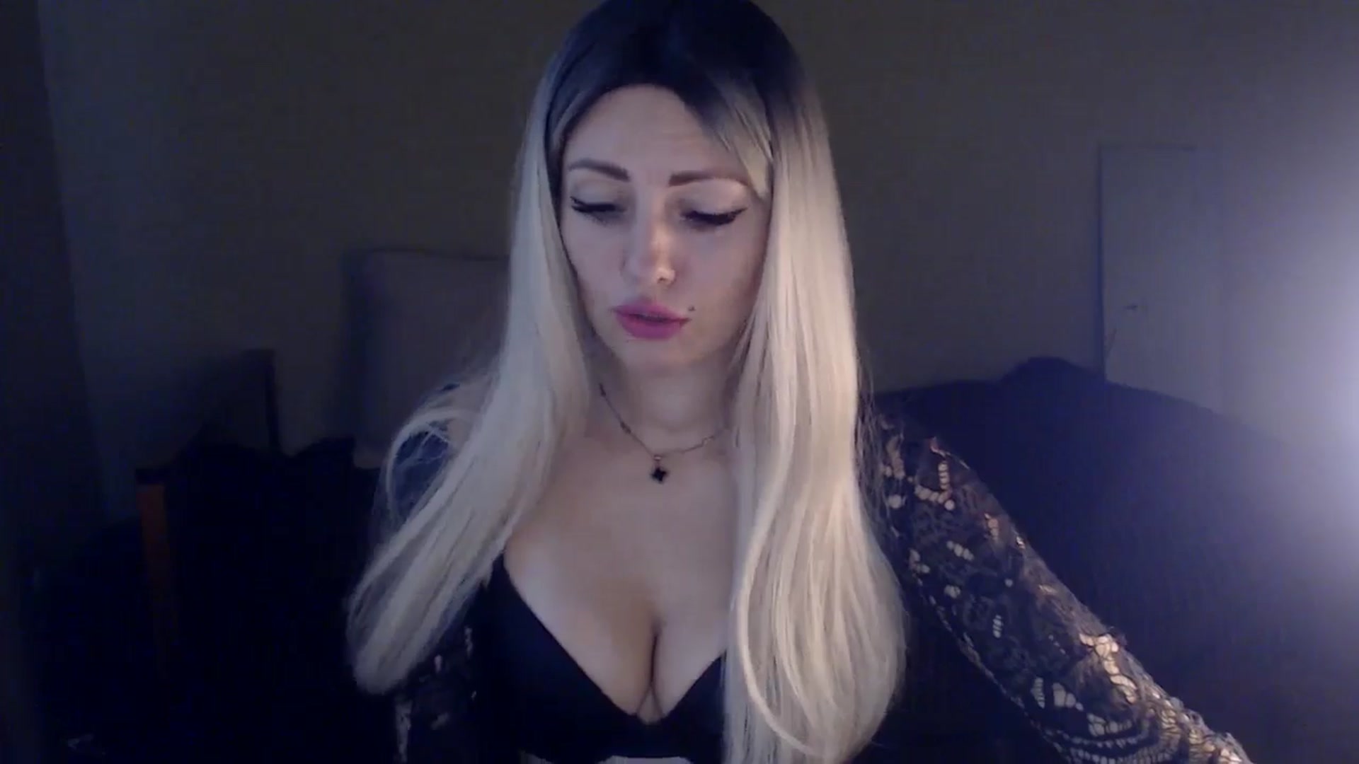 Gallery image thumbnail from Sabine8's myfreecams stream on, 12/26/2024, 11:16 image 16 of 20
