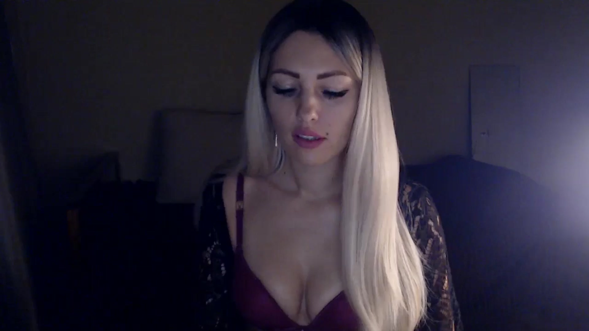 Gallery image thumbnail from Sabine8's myfreecams stream on, 12/27/2024, 14:03 image 19 of 20