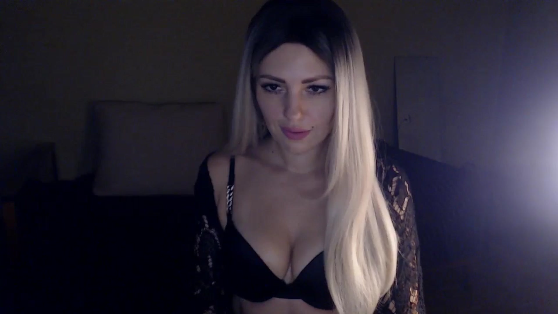 Gallery image thumbnail from Sabine8's myfreecams stream on, 12/28/2024, 13:57 image 4 of 20
