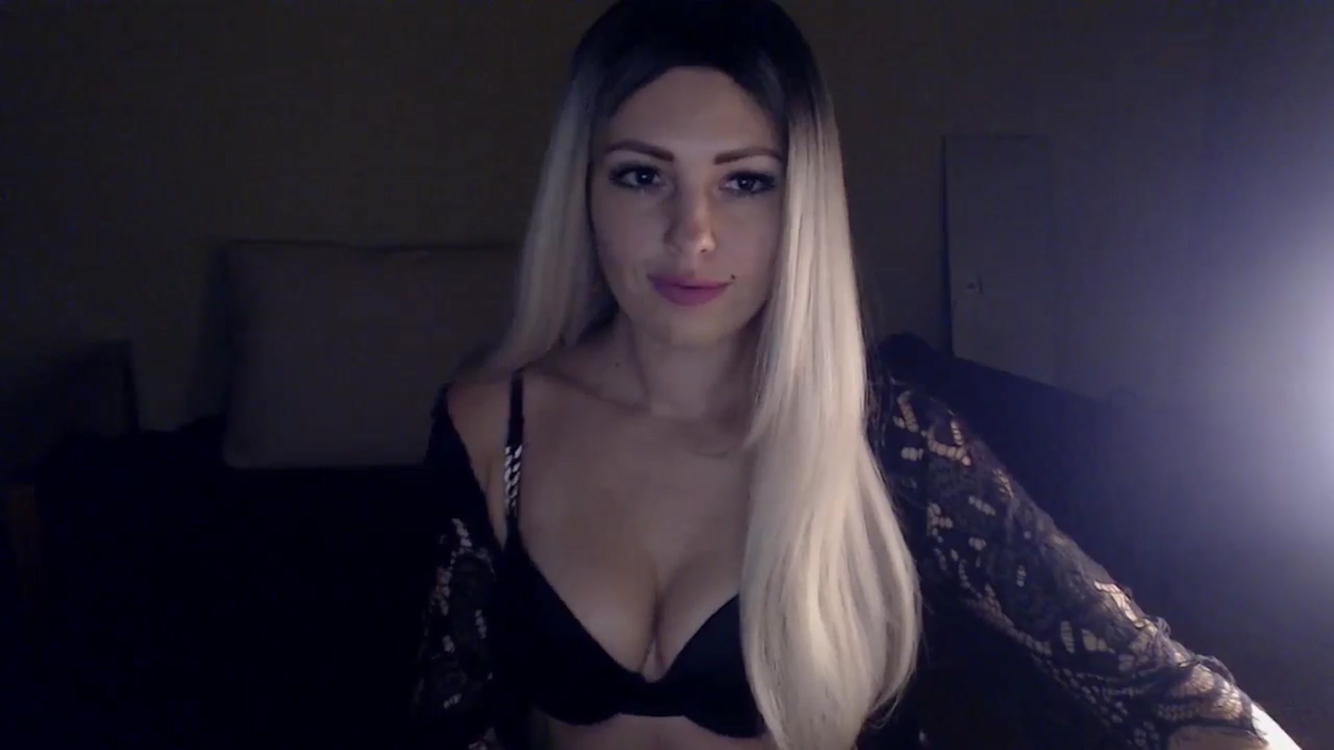 Gallery image thumbnail from Sabine8's myfreecams stream on, 12/28/2024, 13:57 image 13 of 20