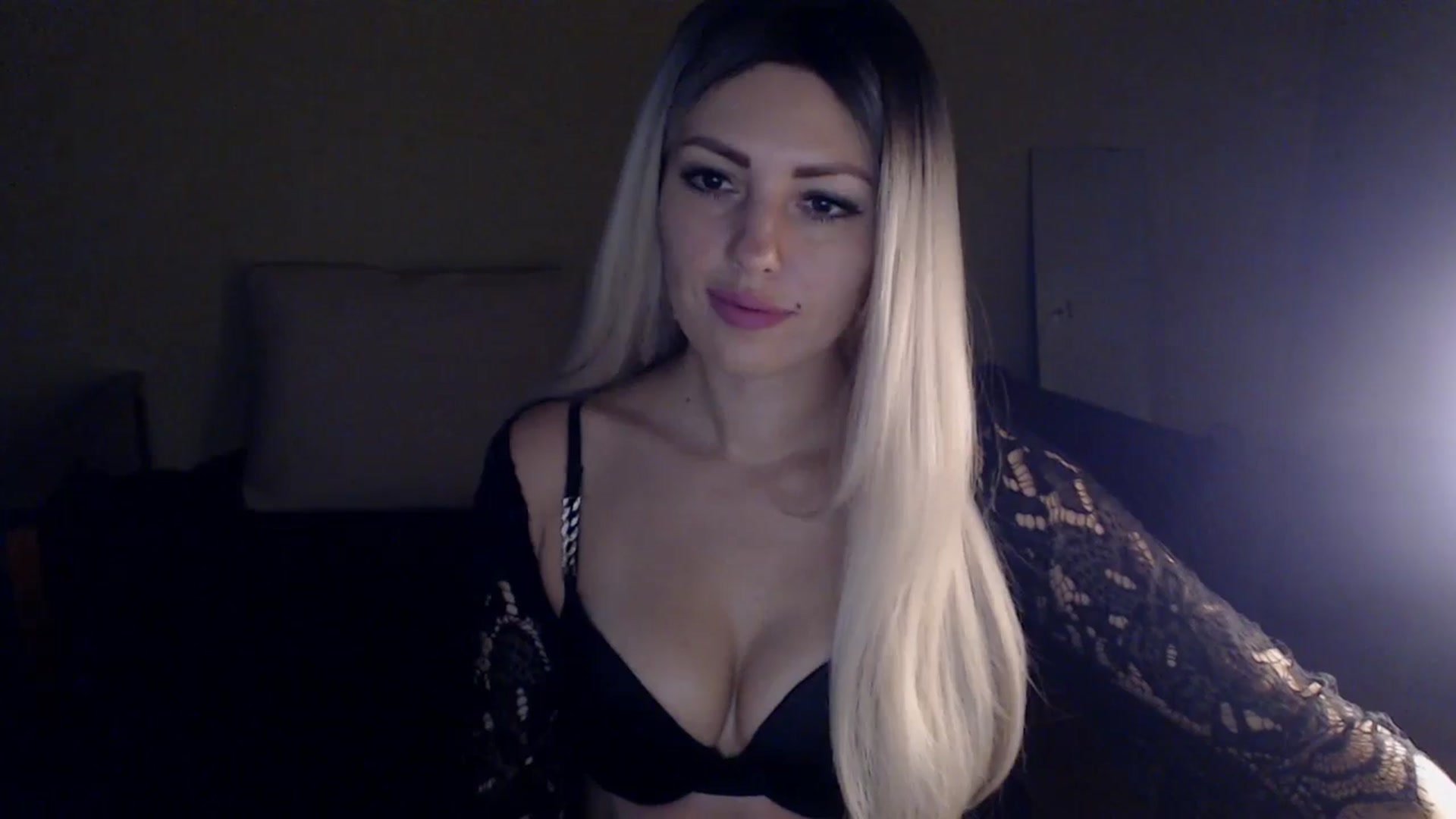 Gallery image thumbnail from Sabine8's myfreecams stream on, 12/28/2024, 13:57 image 2 of 20