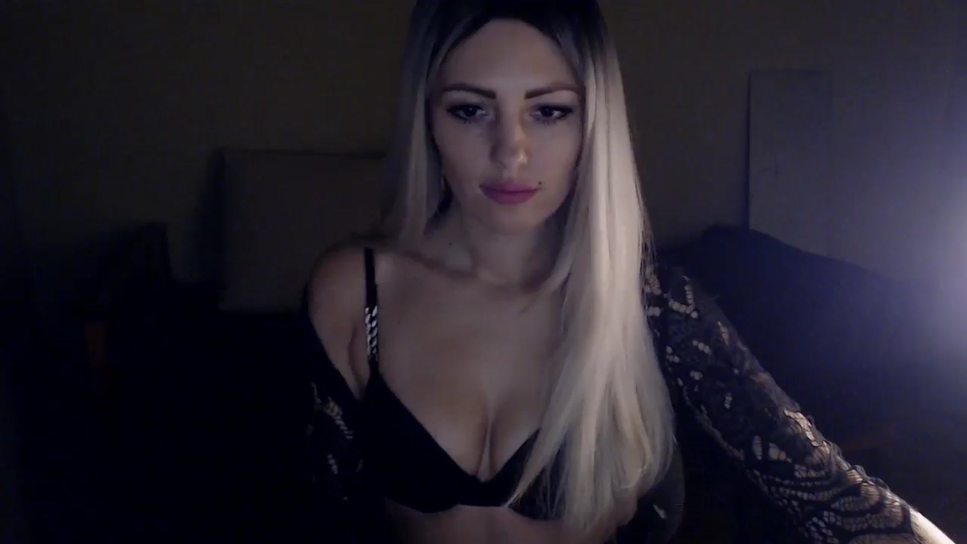 Gallery image thumbnail from Sabine8's myfreecams stream on, 01/03/2025, 14:46 image 15 of 20