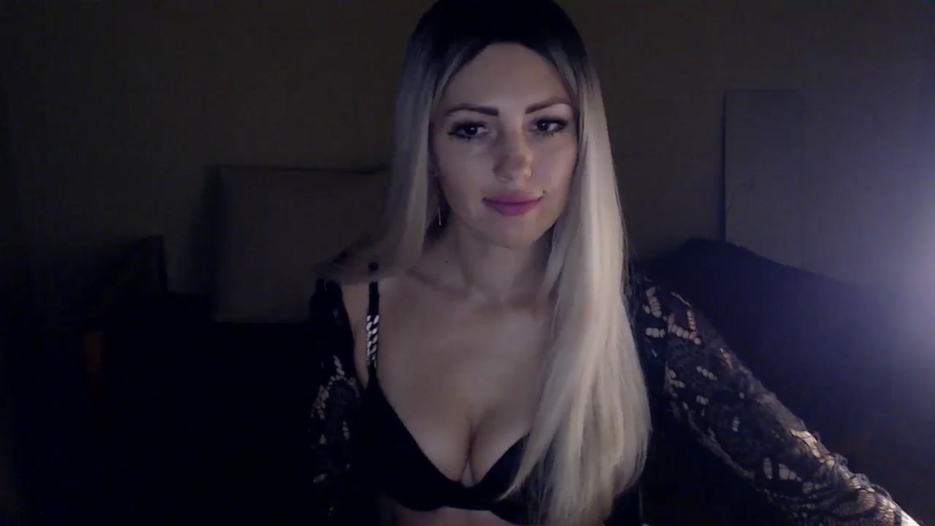 Gallery image thumbnail from Sabine8's myfreecams stream on, 01/03/2025, 14:46 image 3 of 20