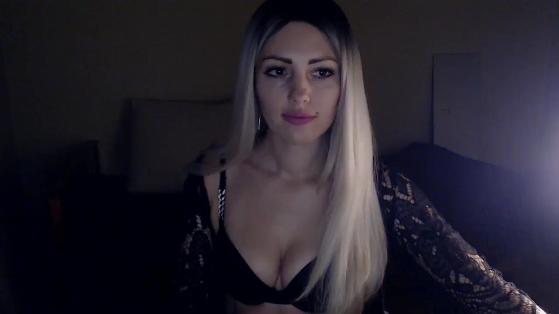 Gallery image thumbnail from Sabine8's myfreecams stream on, 01/03/2025, 14:46 image 5 of 20