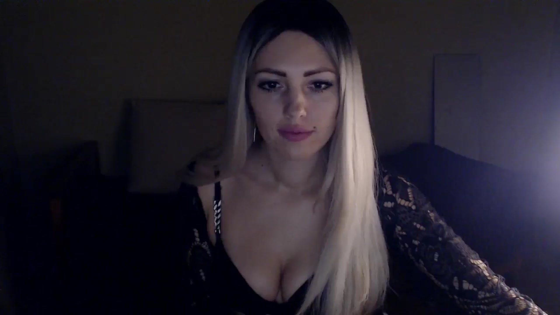 Gallery image thumbnail from Sabine8's myfreecams stream on, 01/03/2025, 14:46 image 4 of 20