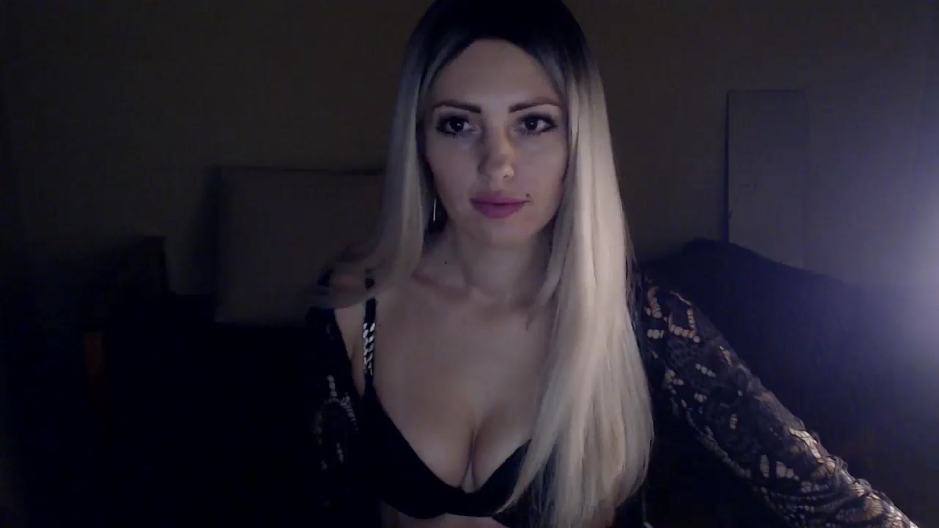 Gallery image thumbnail from Sabine8's myfreecams stream on, 01/03/2025, 14:46 image 6 of 20