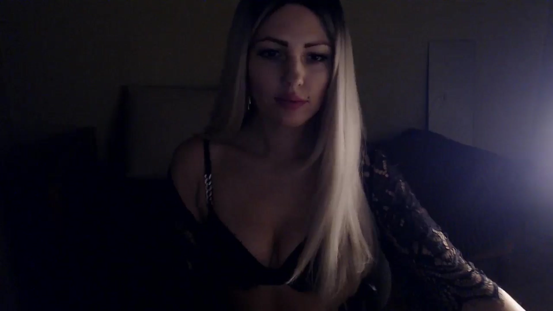 Gallery image thumbnail from Sabine8's myfreecams stream on, 01/03/2025, 14:46 image 17 of 20