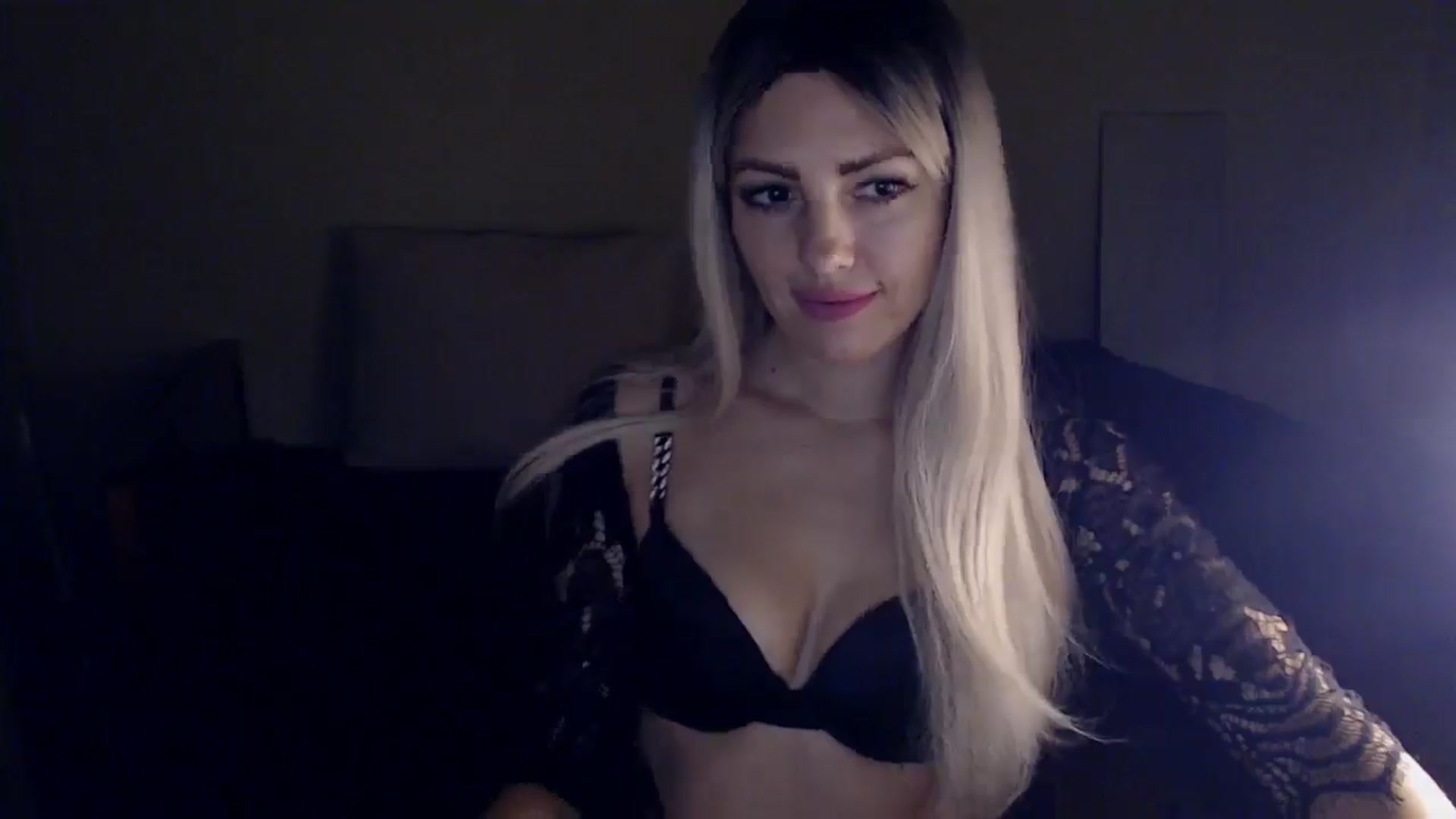 Gallery image thumbnail from Sabine8's myfreecams stream on, 01/07/2025, 15:45 image 14 of 20