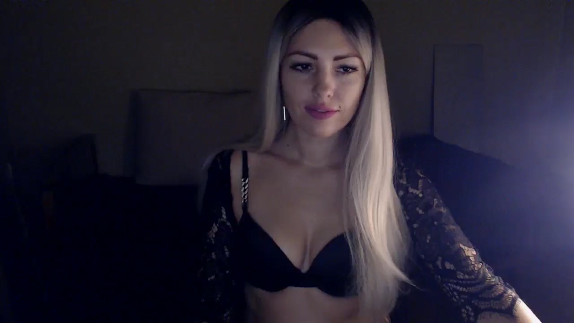 Gallery image thumbnail from Sabine8's myfreecams stream on, 01/07/2025, 15:45 image 15 of 20