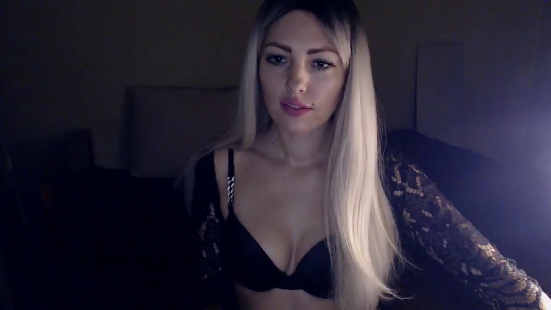 Gallery image thumbnail from Sabine8's myfreecams stream on, 01/07/2025, 15:45 image 16 of 20