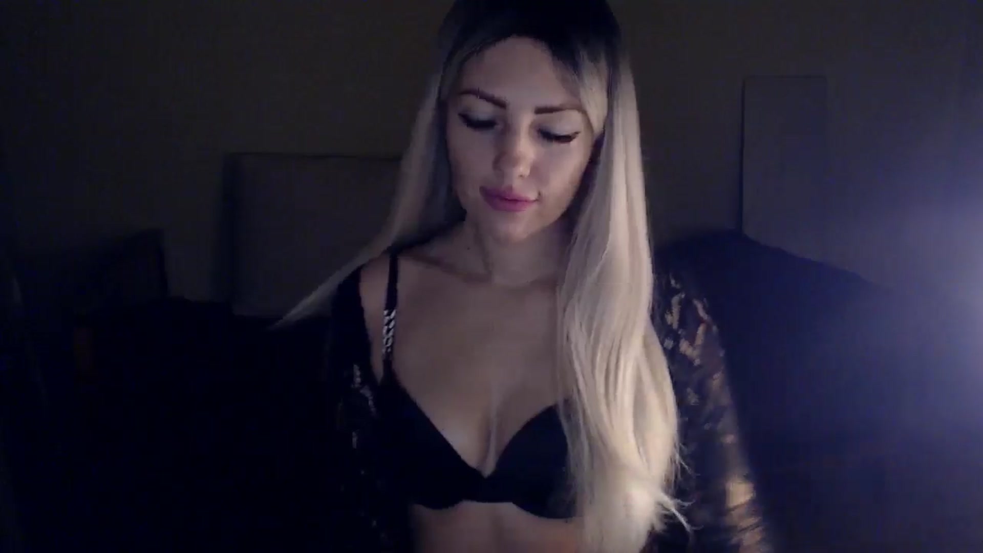 Gallery image thumbnail from Sabine8's myfreecams stream on, 01/07/2025, 15:45 image 12 of 20