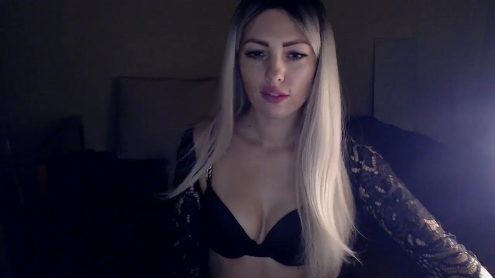 Gallery image thumbnail from Sabine8's myfreecams stream on, 01/07/2025, 15:45 image 13 of 20