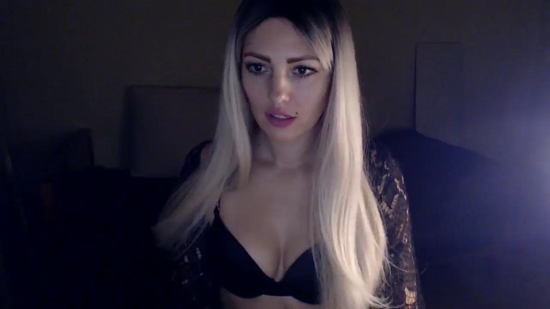 Gallery image thumbnail from Sabine8's myfreecams stream on, 01/07/2025, 15:45 image 17 of 20