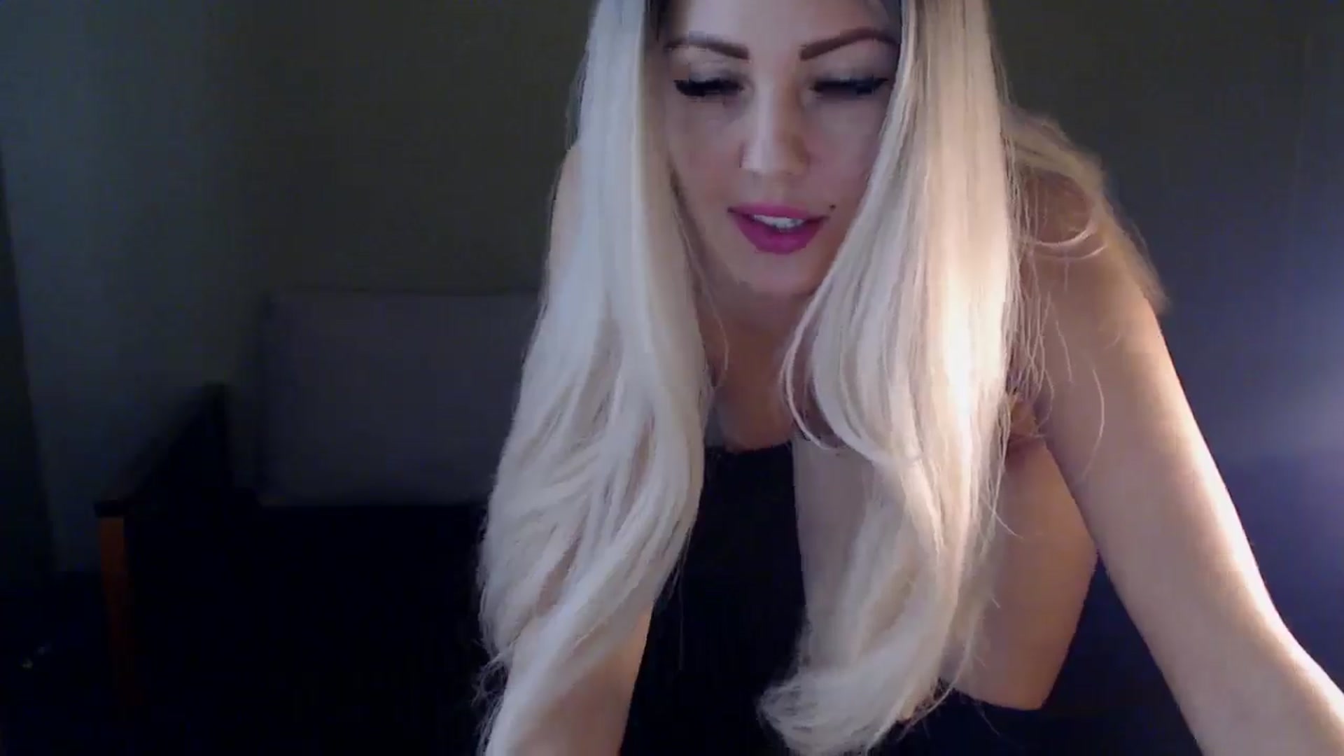 Gallery image thumbnail from Sabine8's myfreecams stream on, 01/23/2025, 11:20 image 10 of 20